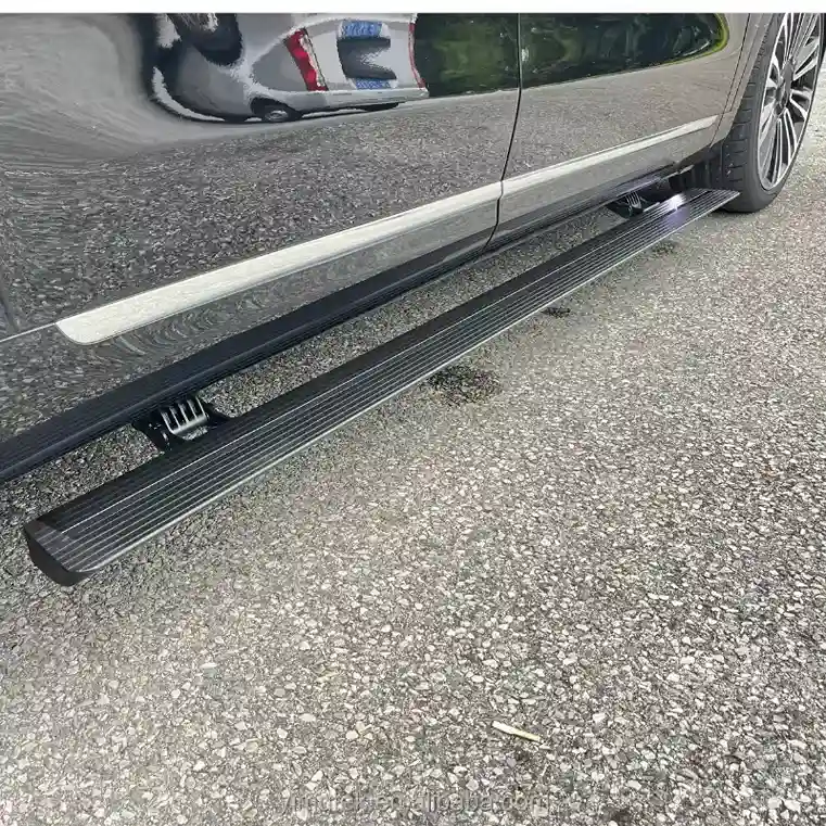 The electric running boards ram 1500 extends out to assist with climbing into high-profile SUVs and pickup trucks.