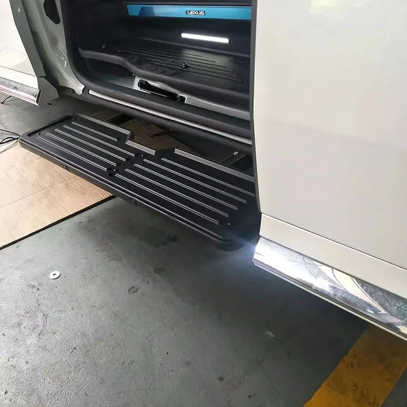 Lexus LM electric running boards automatically extend when door opens, built-in LED light, anti-slip pedal for Lexus LM300h